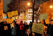 Photo Gallery: DA Munich “Build Bridges NOT Walls” Protest: 17 Feb 2017 DA Munich demonstrators across the street from Käfer on the Prinzregentenstraße --munichFOTO