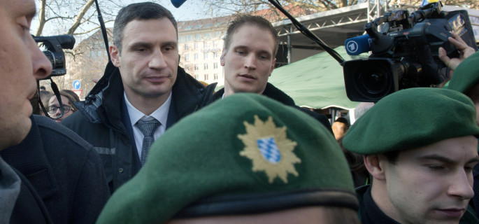 Vitali Klitschko speaks at Sendlingertorplatz -- photo: dpa