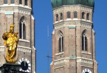 Photo Gallery: Looking Up on a Sunny Marienplatz Morning MunichNOW - Marienplatz Morning