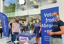 VoteFromAbroad Talks with American Voters in Marienplatz MunichNOW 5 20
